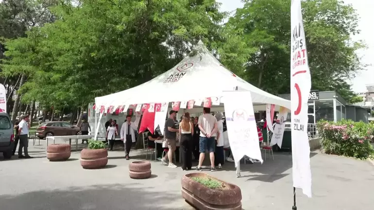 Kan Bağışı Yapmak İsteyenler Yedikule’de Toplandı: ”Bir ünite Kan 3 Kişiye Can Veriyor”